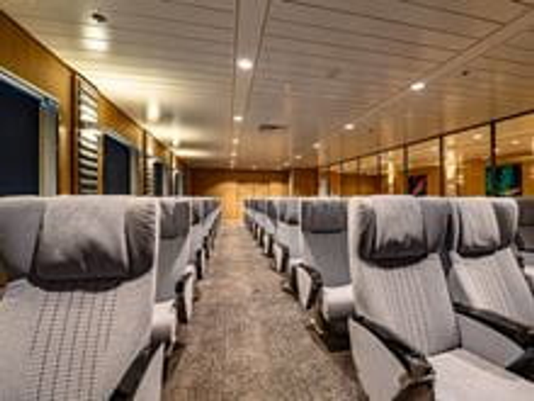 Reclining Seat (Separate Room)