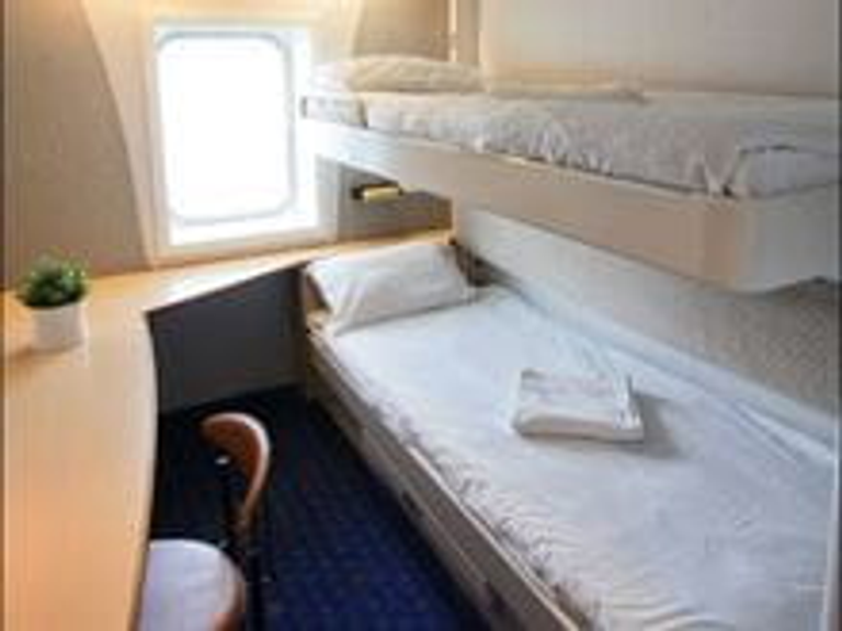 2 Berth Outside Cabin