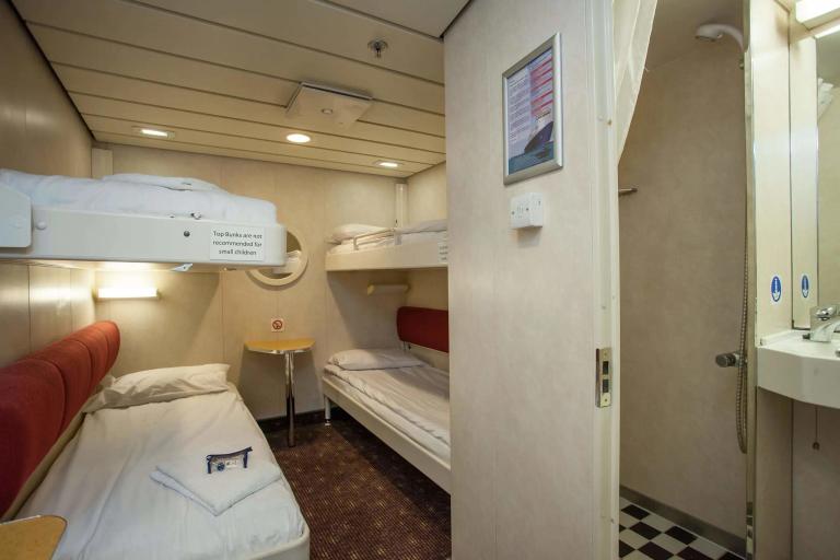 Cabine intérieure 4 couchages