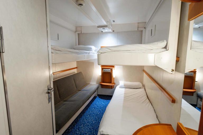 4 Berth Inside Cabin