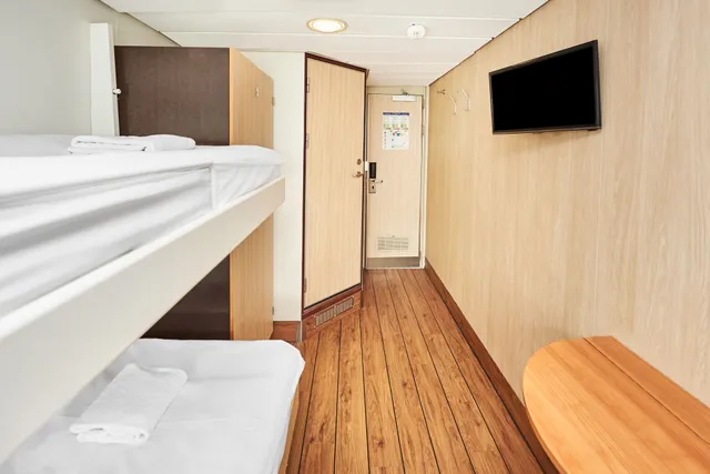 2 Berth Outside Cabin