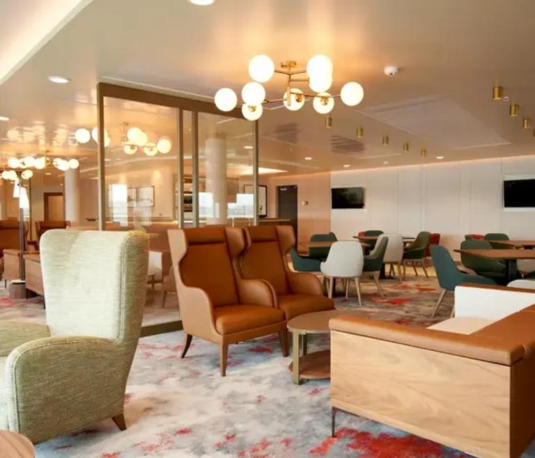 Premium Barrule Lounge