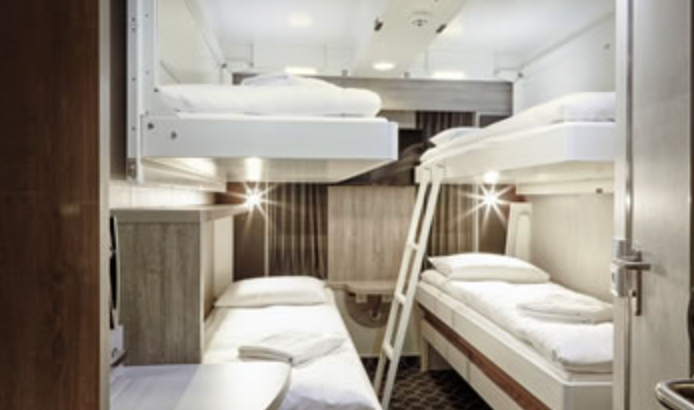 4 lovų vidinė kajutė