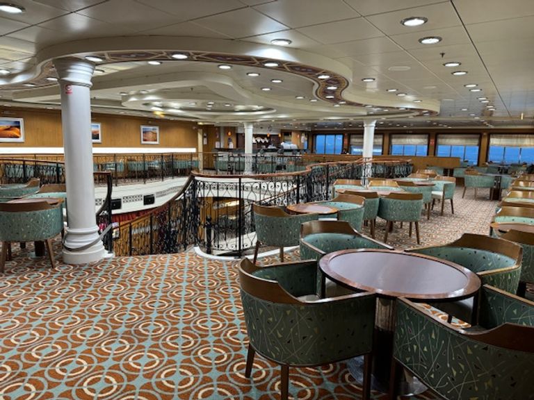 Mezzanine El Borj Bar 