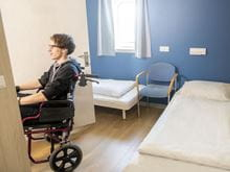 2 Berth Accessible Outside Cabin