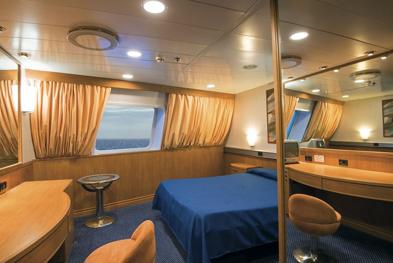 2 Berth Honeymoon Suite