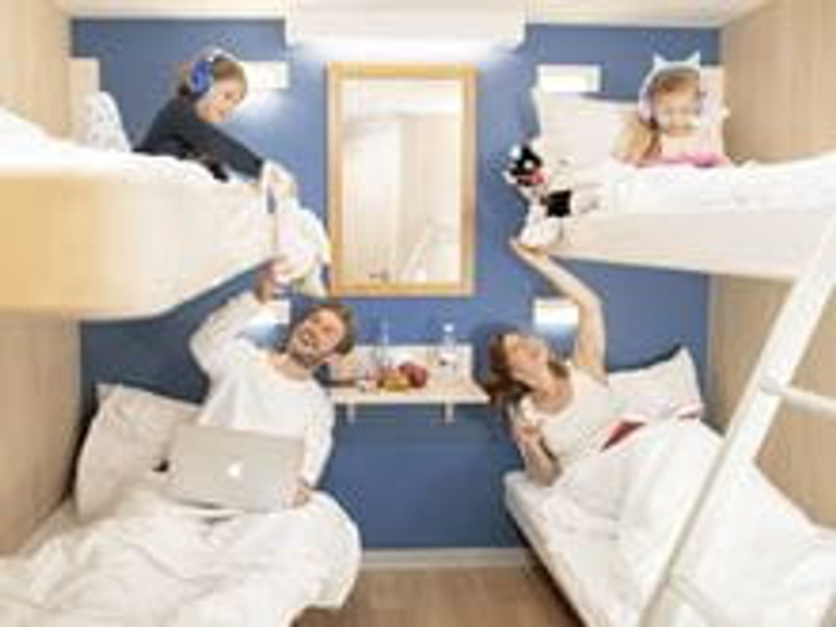 4 Berth Pet Friendly Inside Cabin