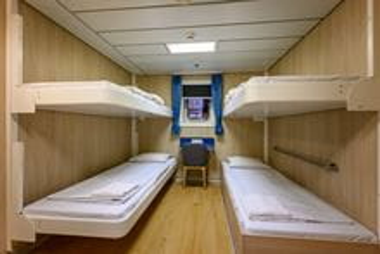 4 Berth Accessible Outside Cabin