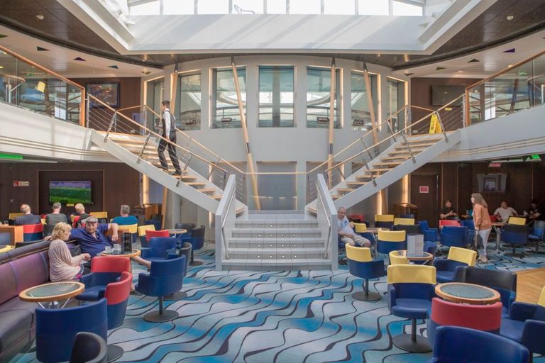 Main Lounge Bar - Le Grand Pavois