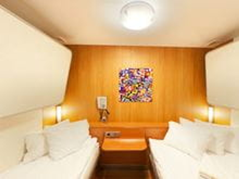 5 Berth Pet Friendly Inside Cabin