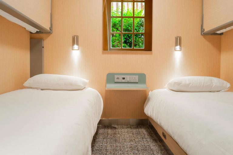 4 Berth Inside Cabin