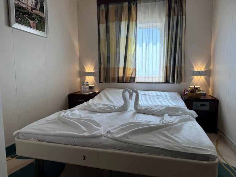 2 Berth Outside Cabin with a Double Bed