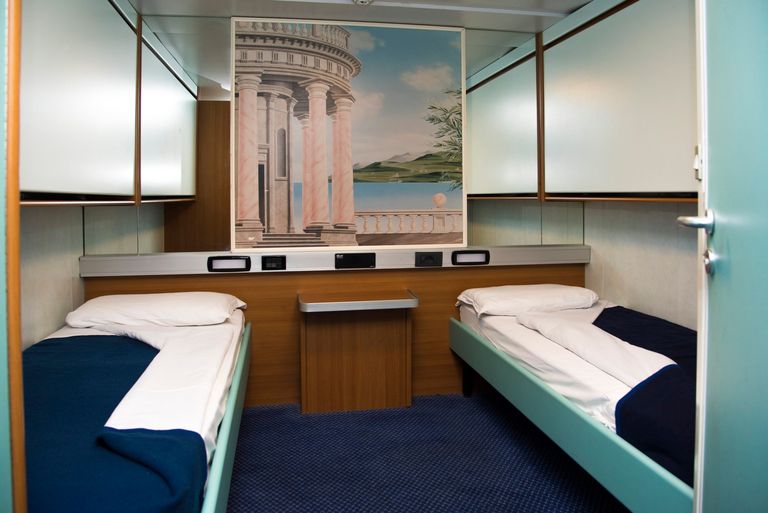 4 Berth Inside Cabin