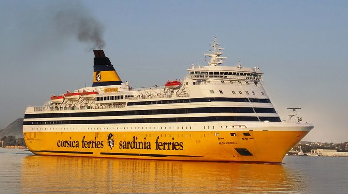 Mega Victoria Ferry