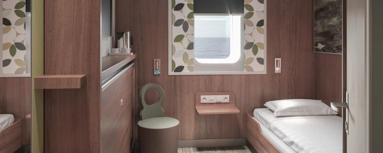 TV와 VOD가 제공되는 2인용 클럽 캐빈