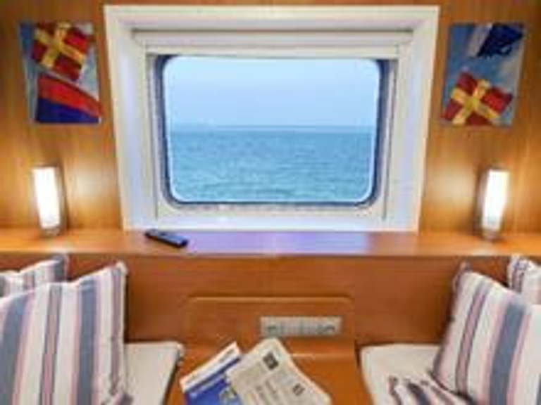 2 Berth Outside Cabin