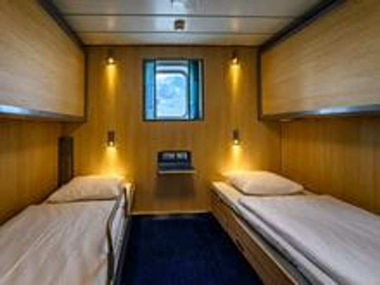 4 Berth Comfort Class Outside Cabin