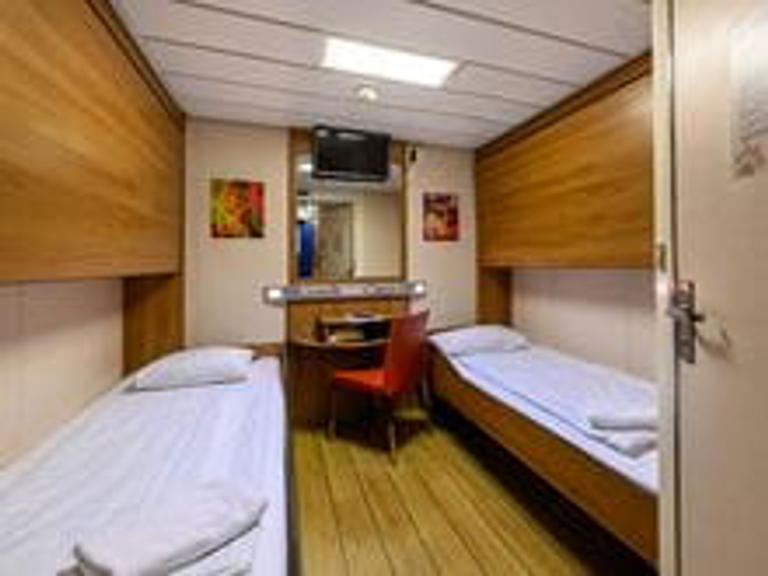 2 Berth Pet Friendly Inside Cabin