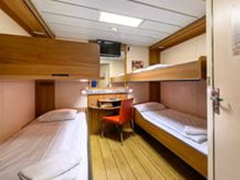 4 Berth Pet Friendly Inside Cabin