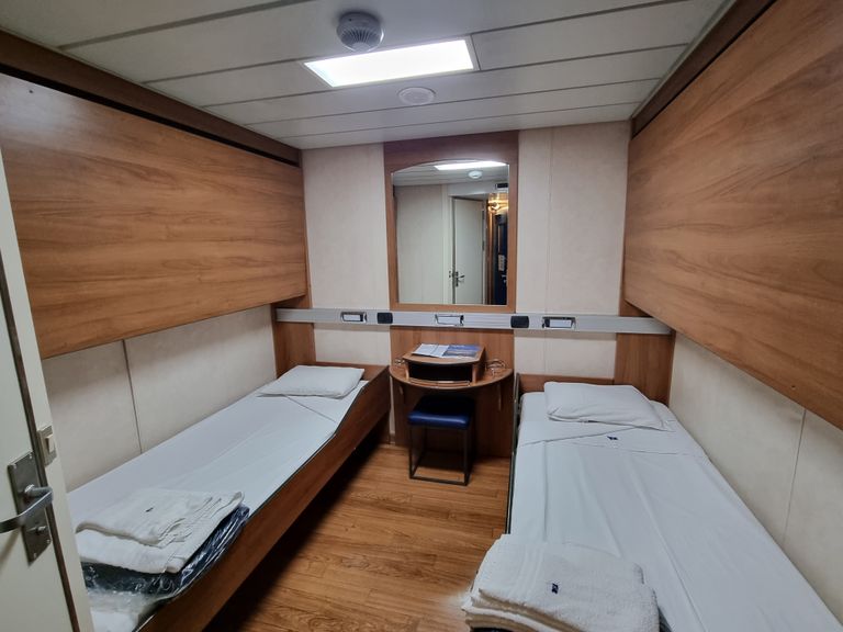 4 Berth Inside Cabin