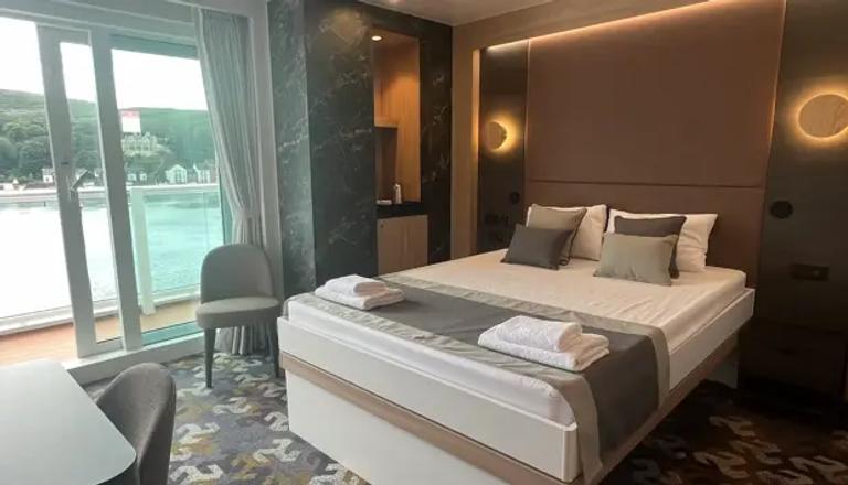 Executive Balcony Cabin (Double Bed)