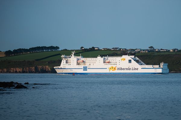 Akka Ferry