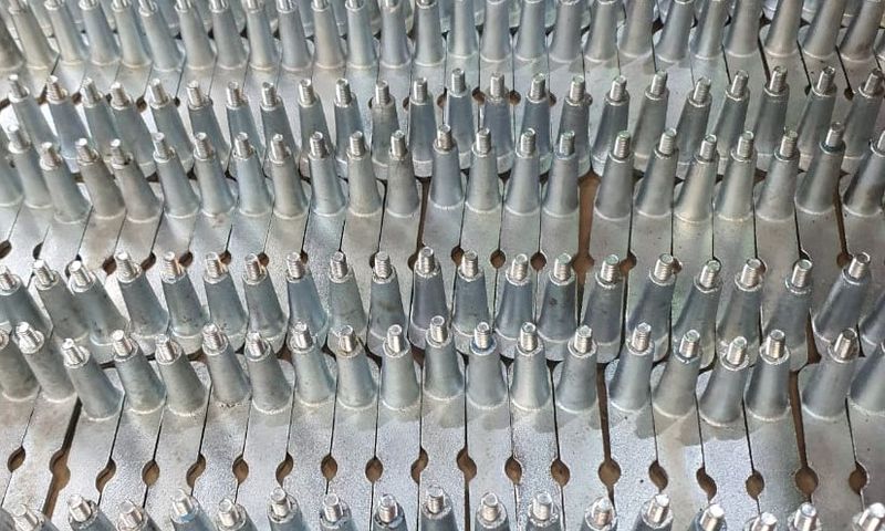 What is the Largest and Smallest Casting Sizes Castwise Can Produce ?
