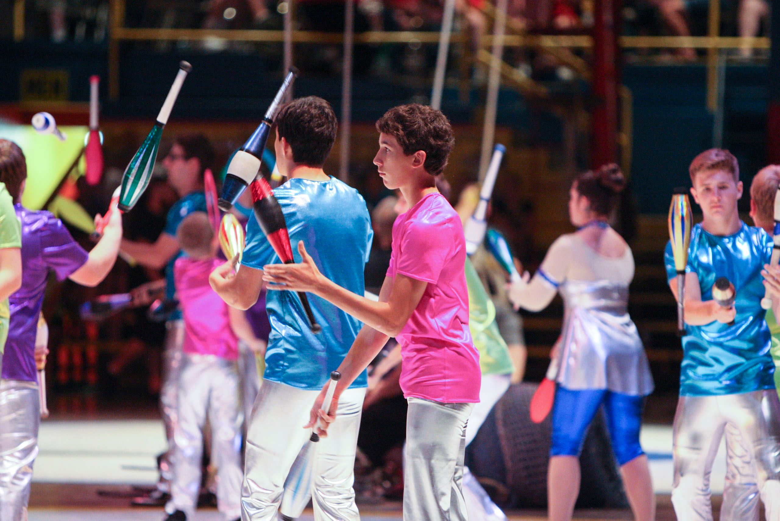 Teen performers juggling for the Peru Amateur Circus.