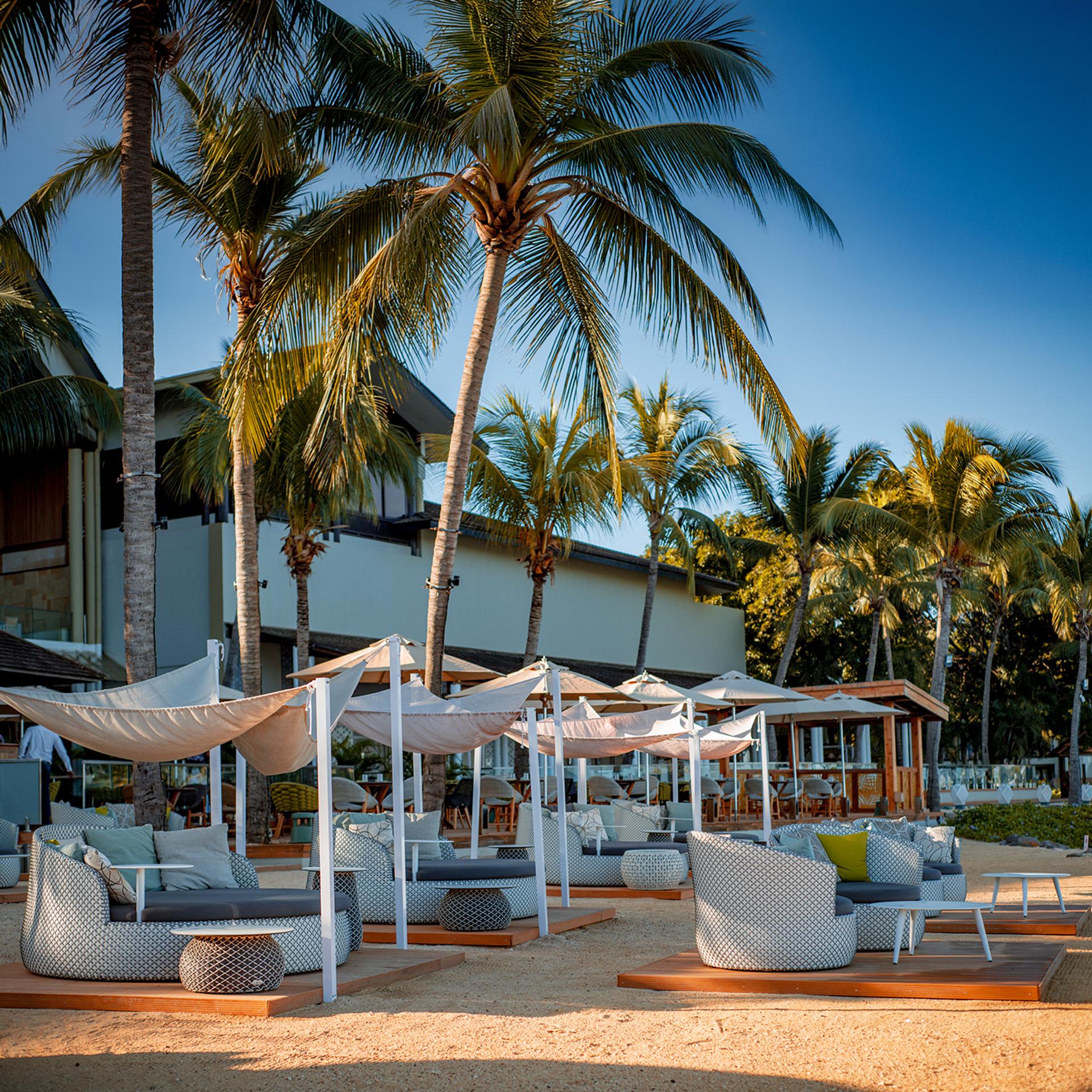 Premium hotel outdoor furniture setting