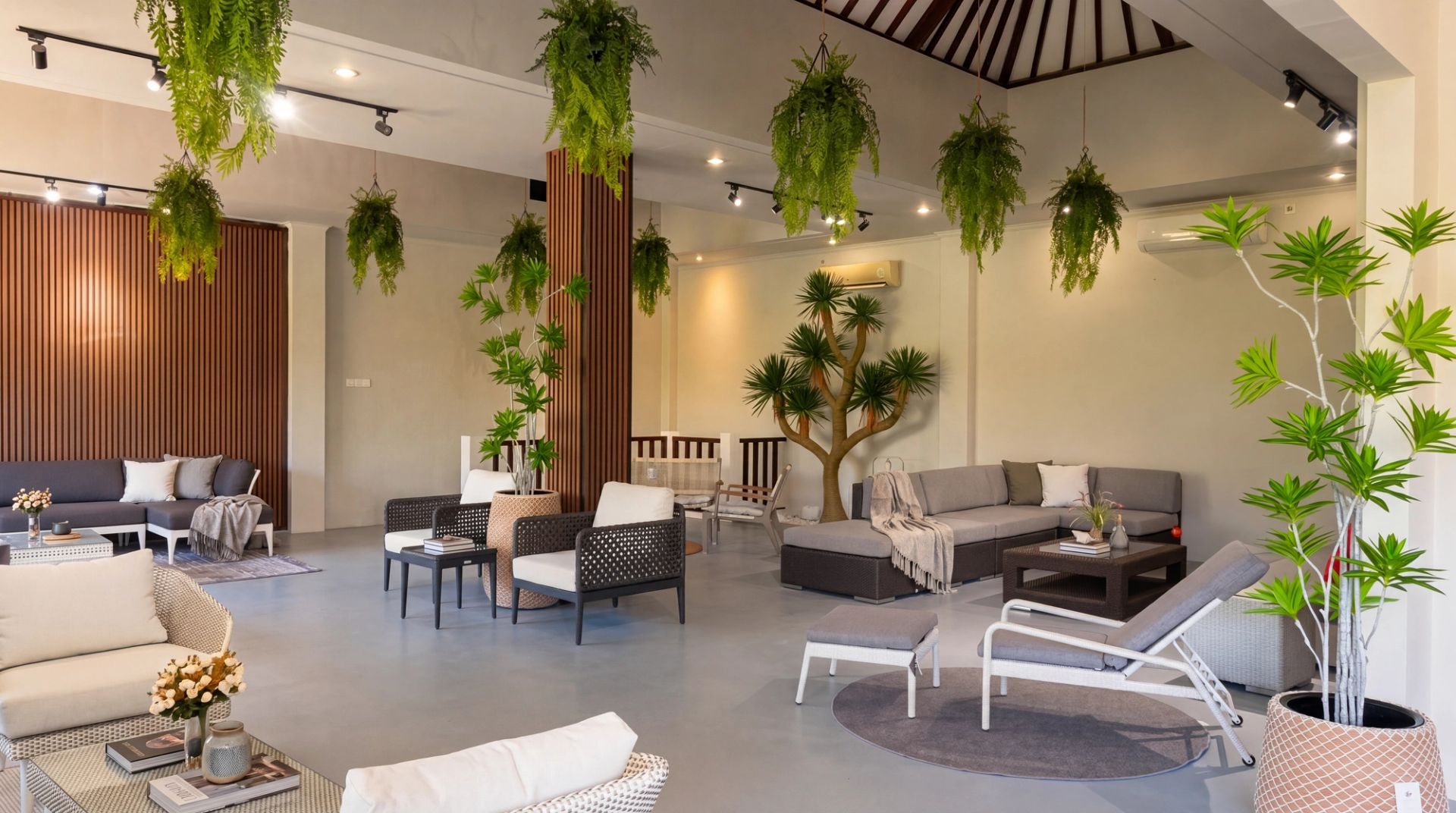 BLOOM Outdoor furniture showroom exterior