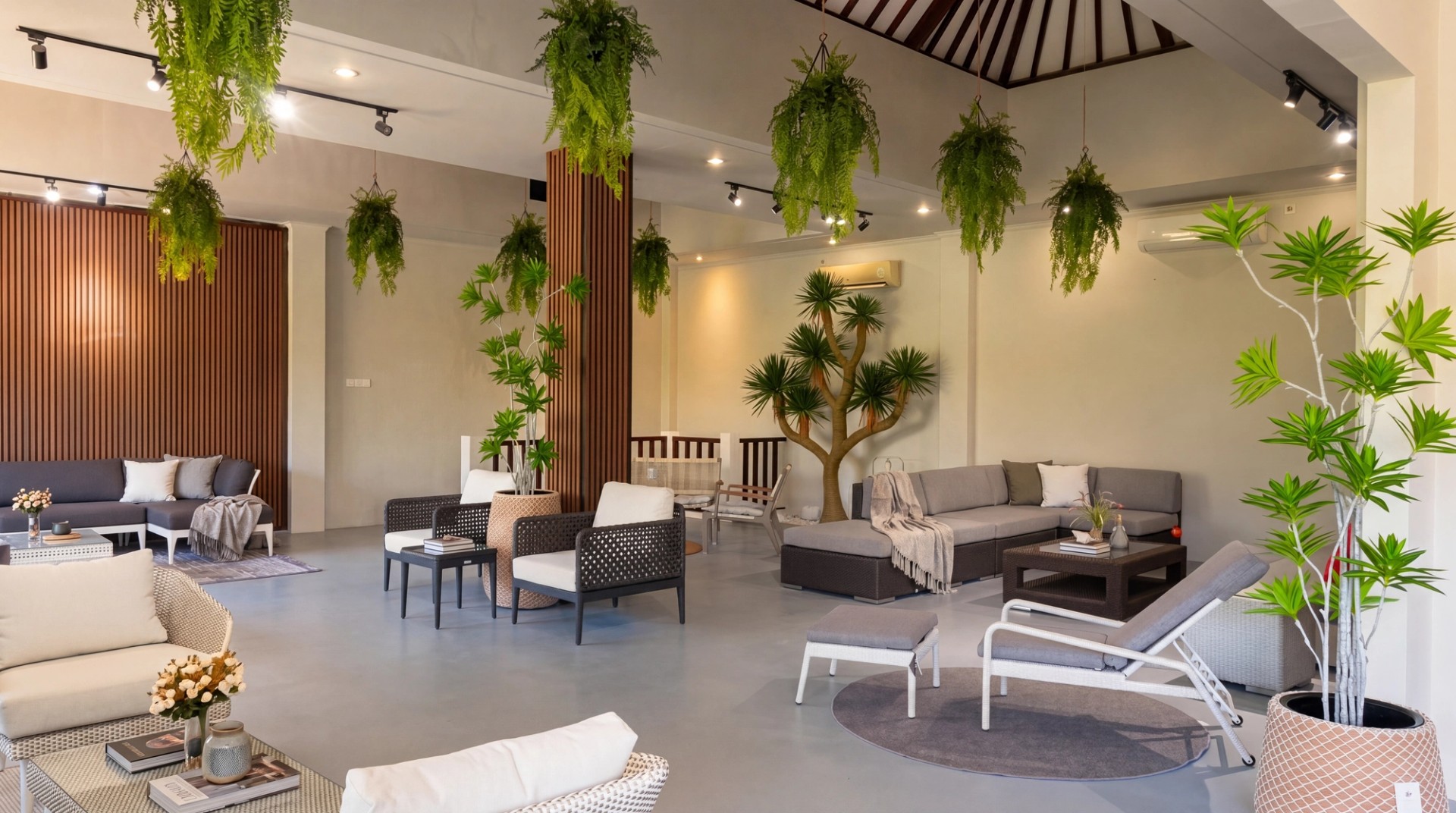BLOOM Outdoor furniture showroom exterior