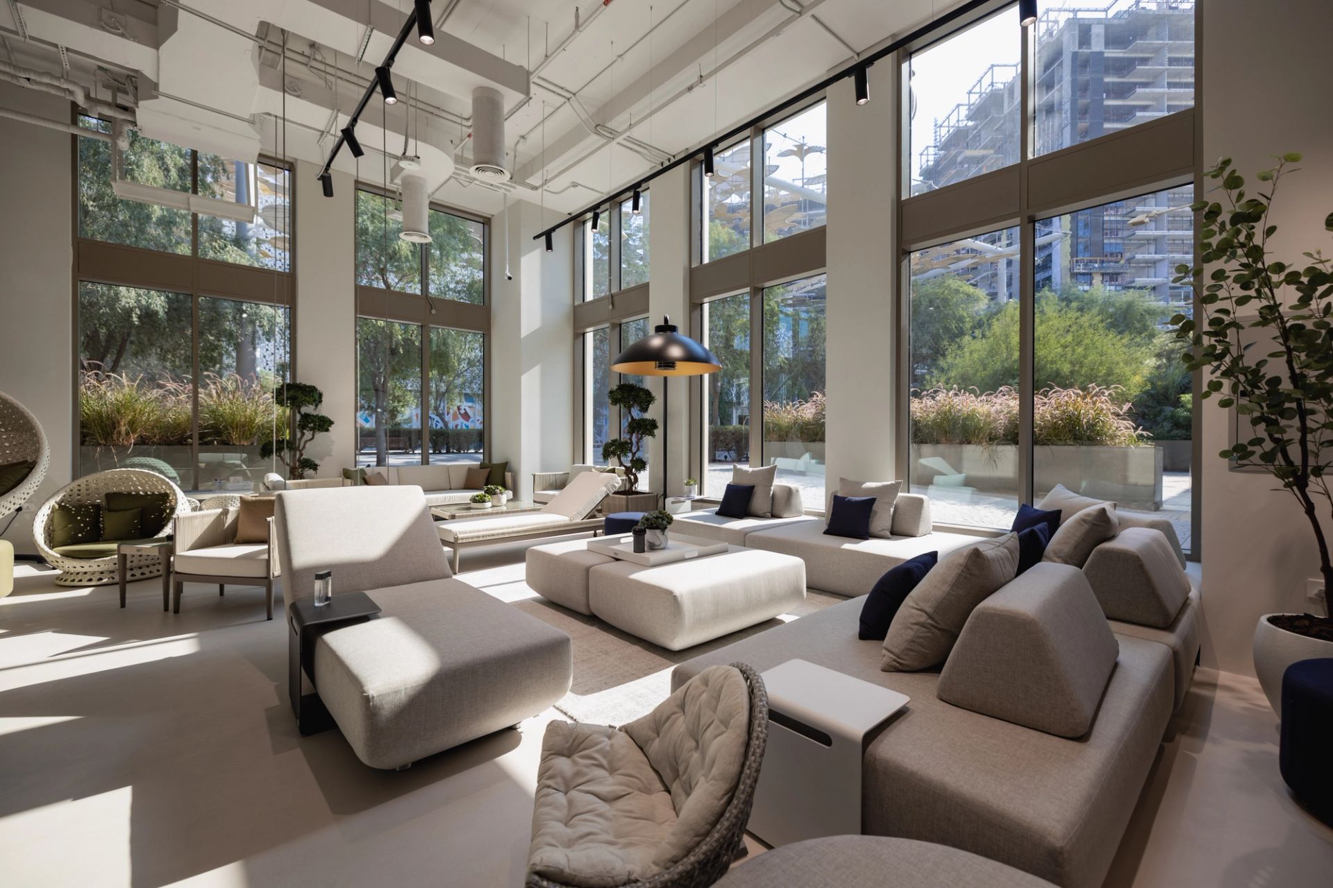 BLOOM Showroom Dubai 03
