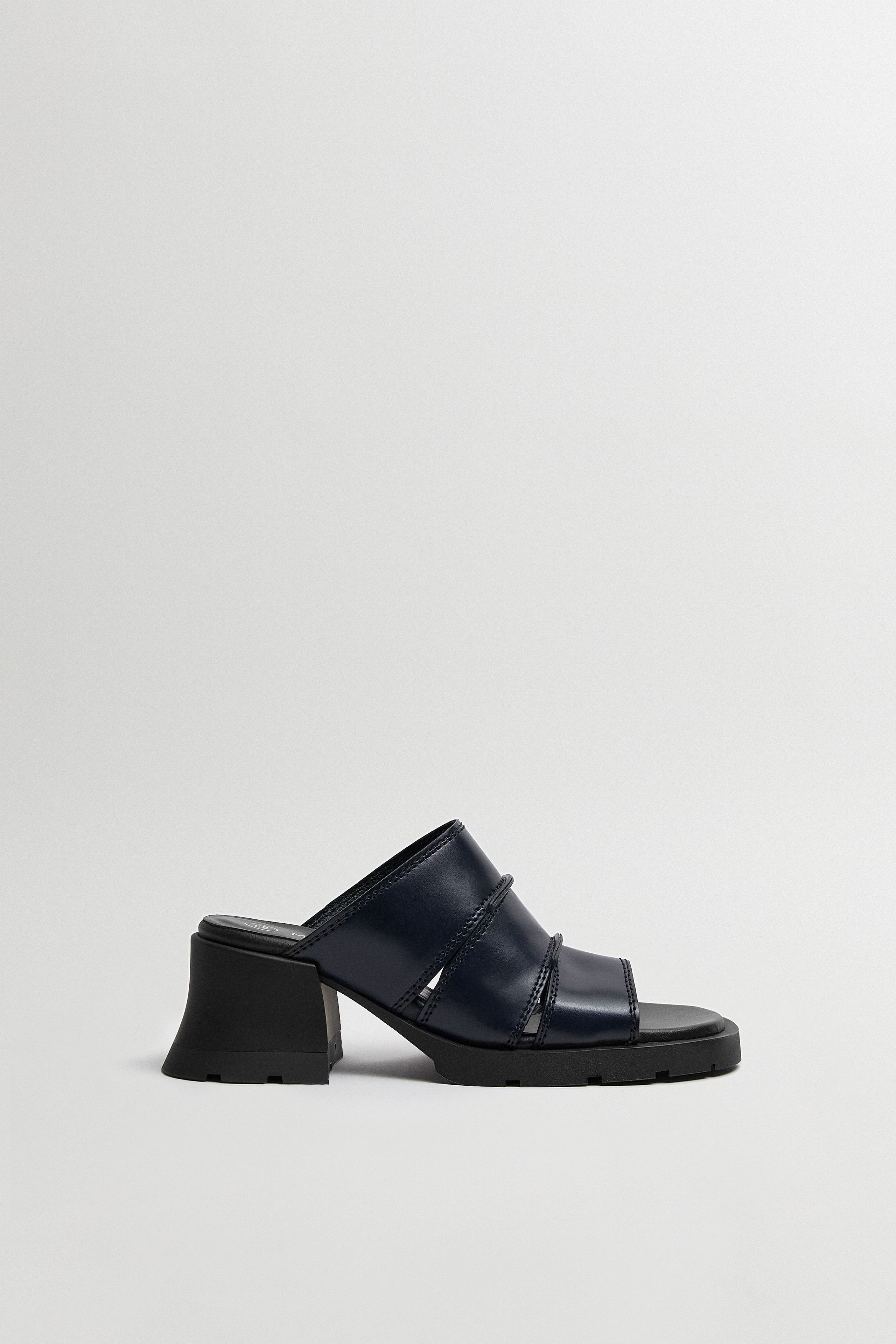 Jadzia Navy Sandals | Miista