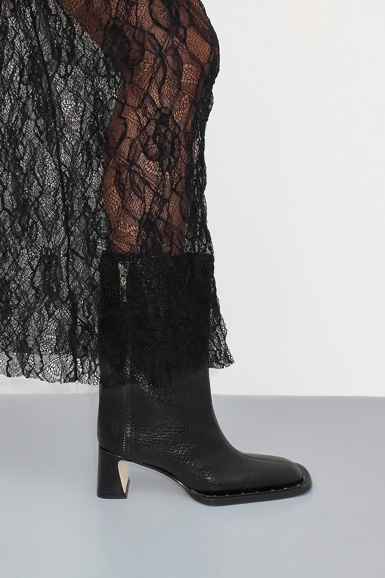 Raleigh Black Grain Ankle Boots | Miista