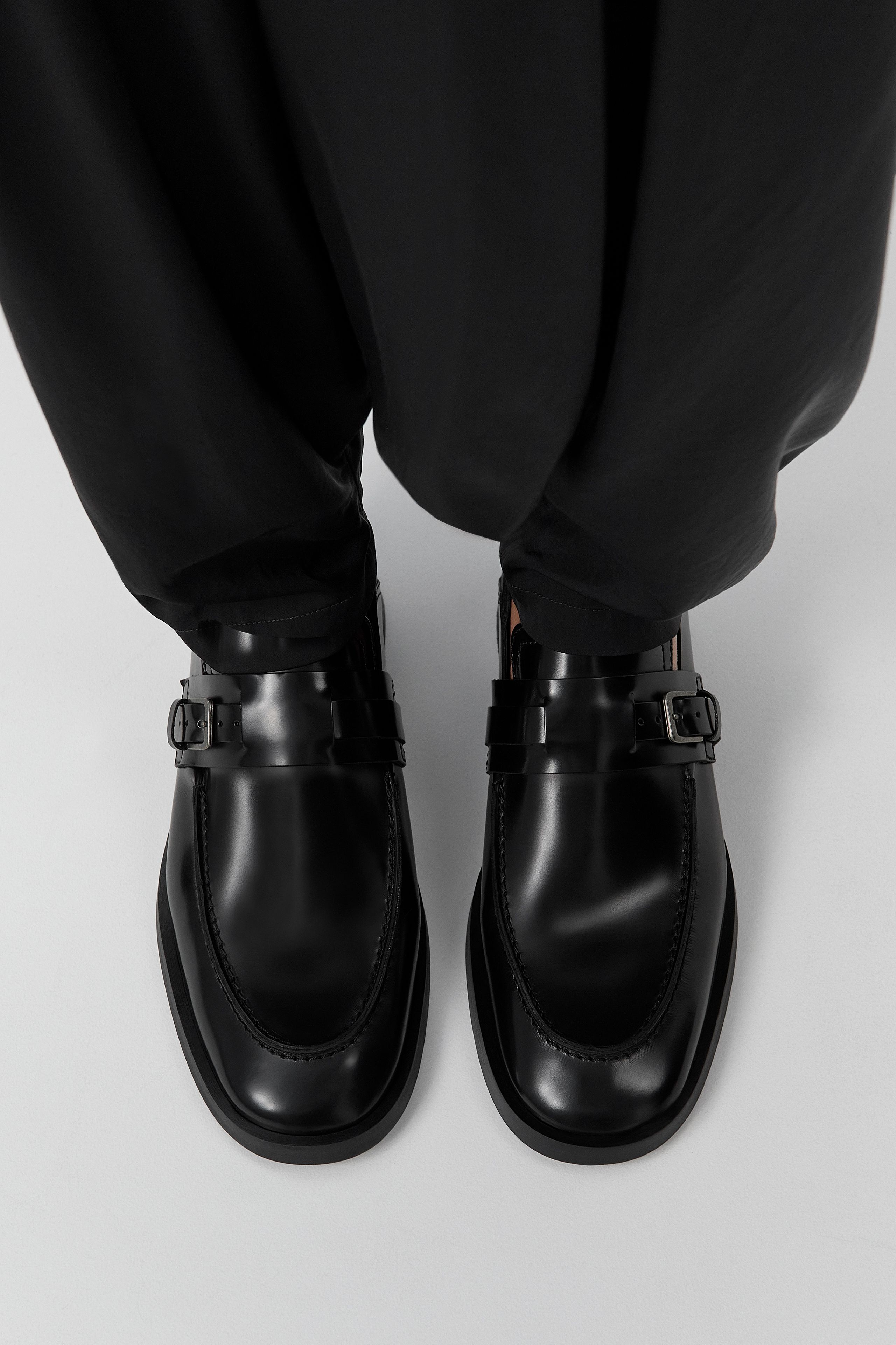 Els Mules - Black Leather | Miista