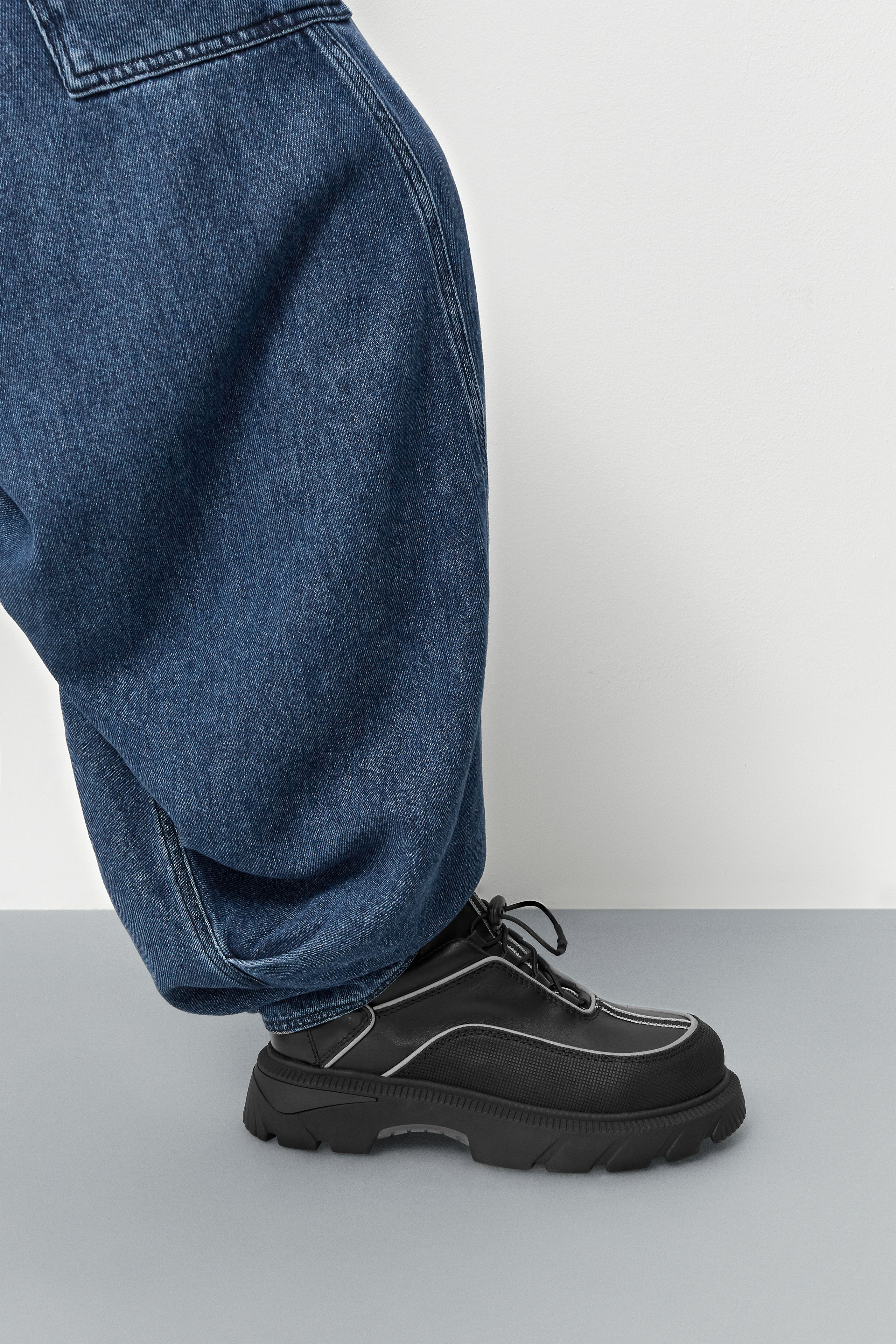 Valle Brogues - Black Leather | Miista