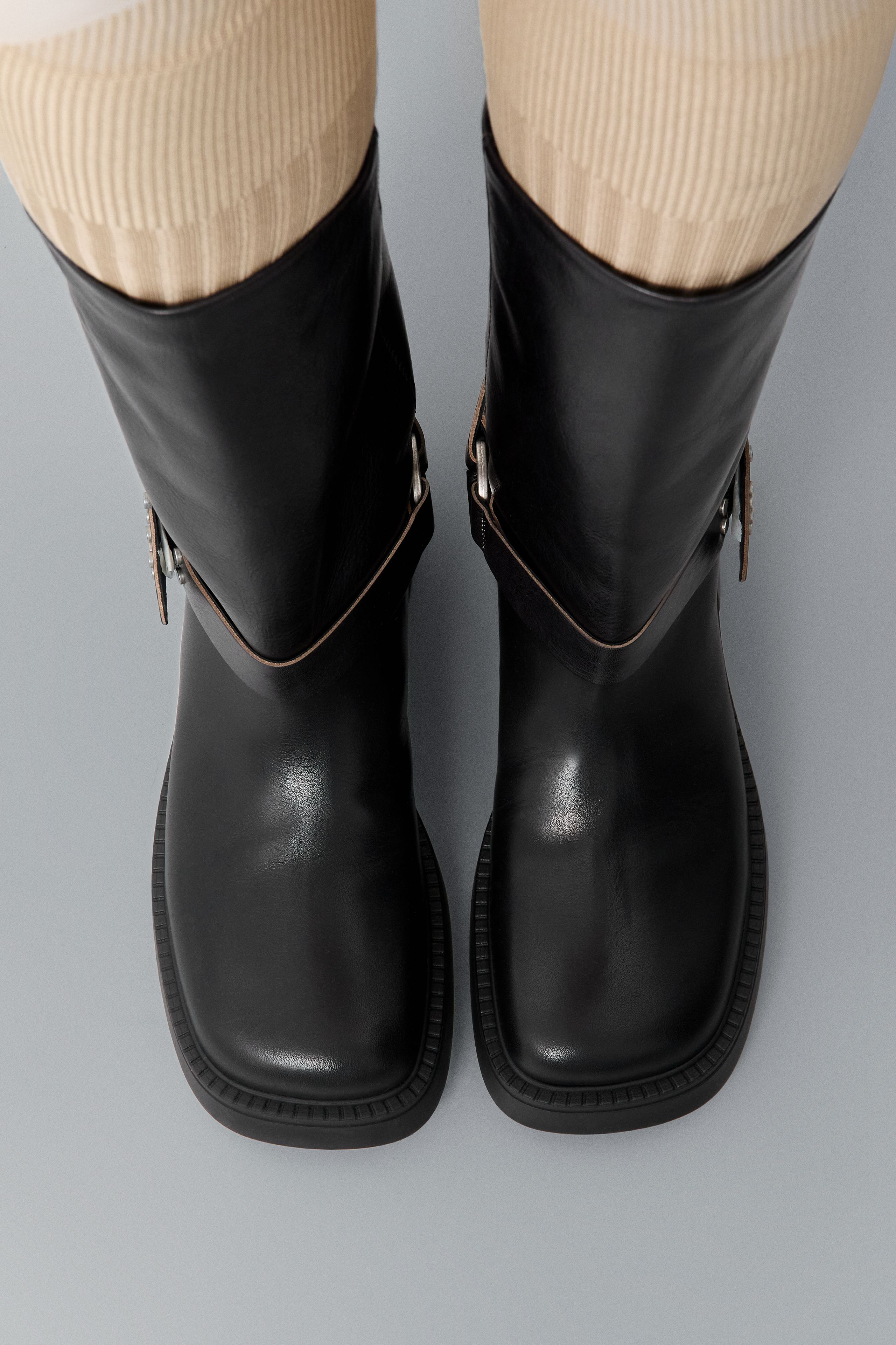Maitea Boots - Black Brushed Leather | Miista