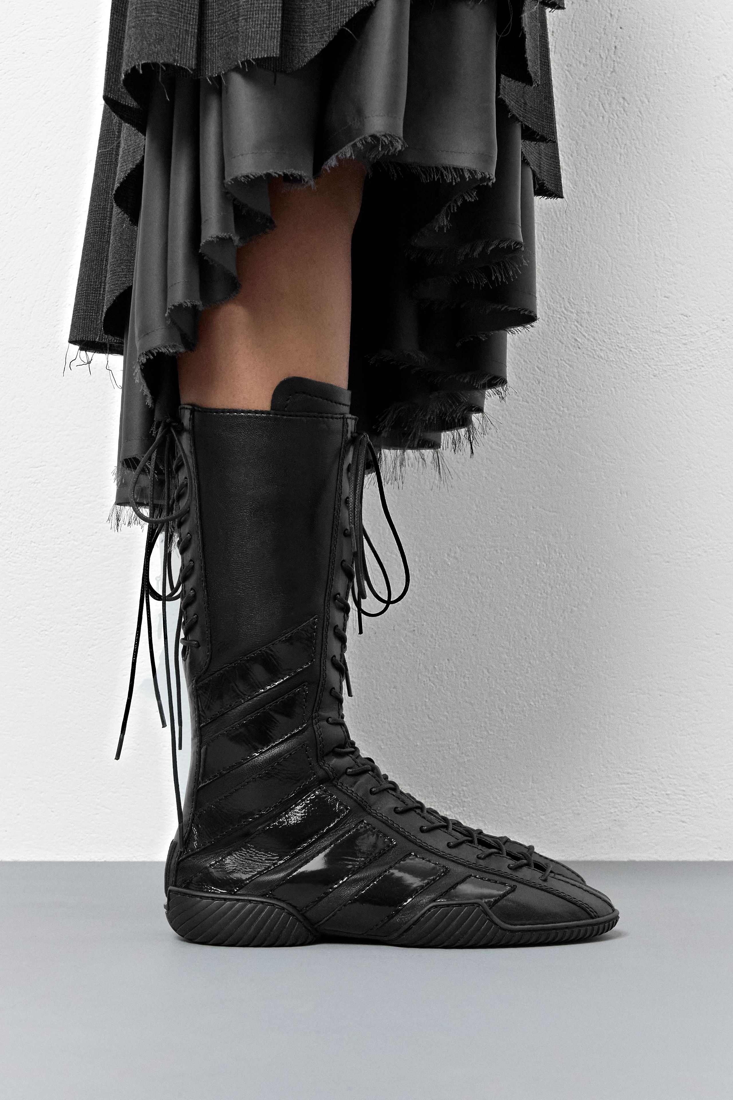 【Monao】CAPiTA I/S ＋UNION STRATA＋ブーツ Imogen Boots - Black Leather Lace | Miista