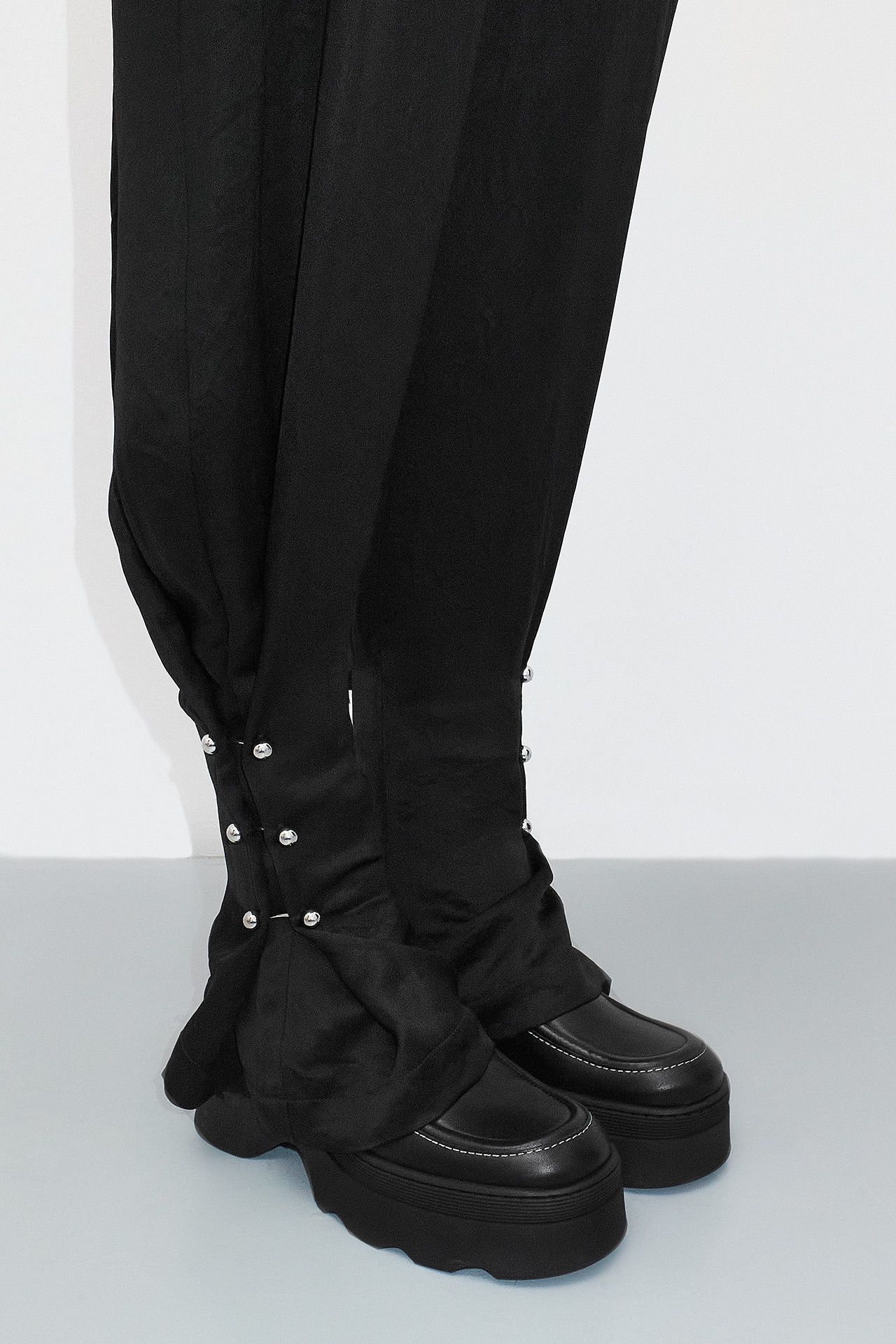 Annelise Black Ankle Boots | Miista
