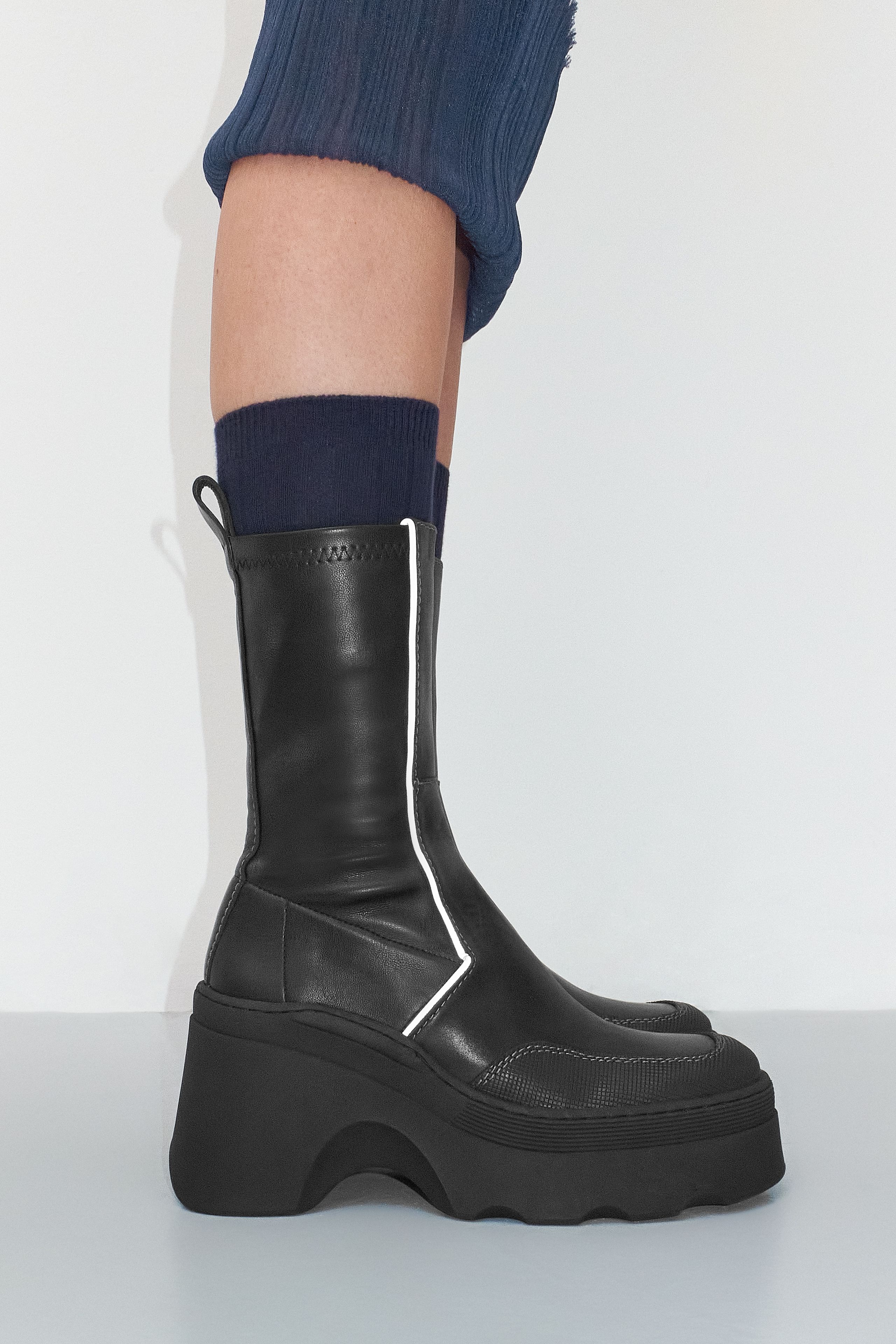 Deandra Boots - Black Stretch Leather | Miista