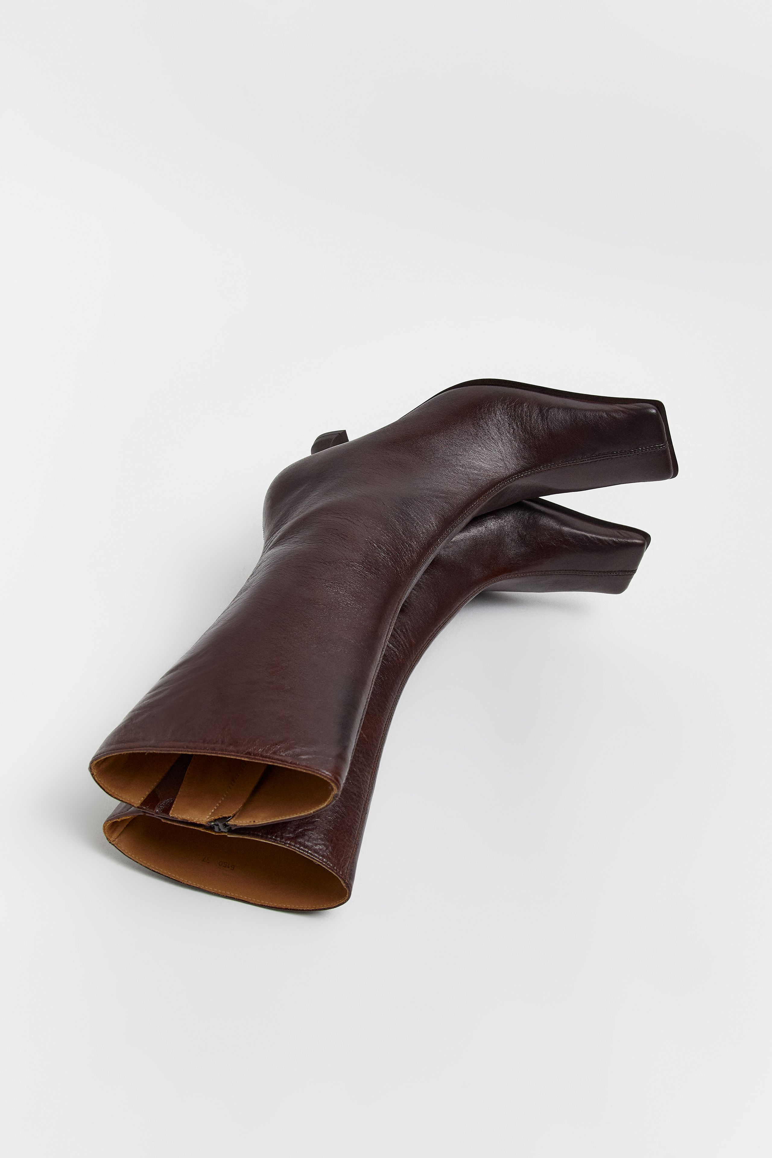 Pearl Brown Boots | Miista