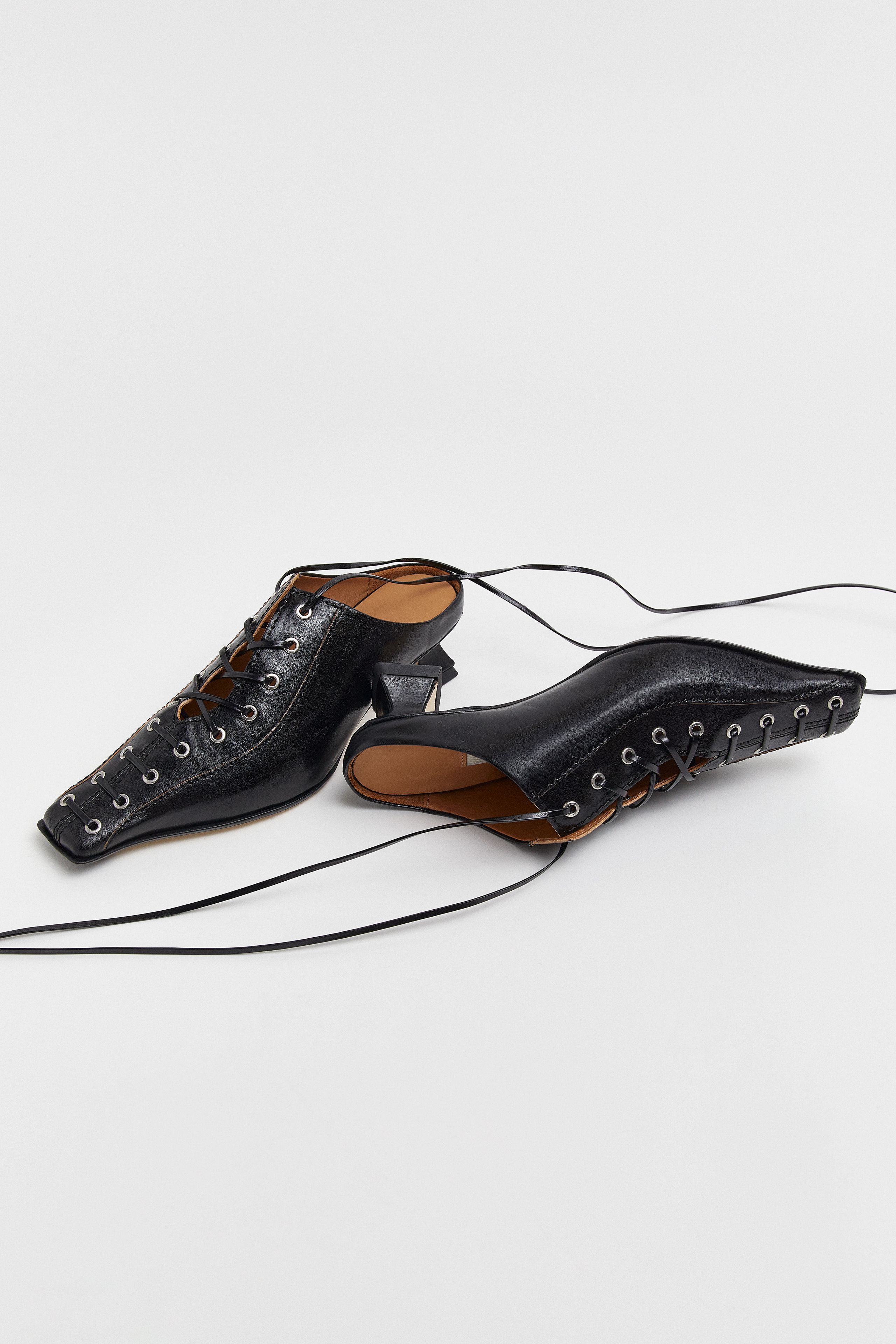 Asia New Black Courts | Miista