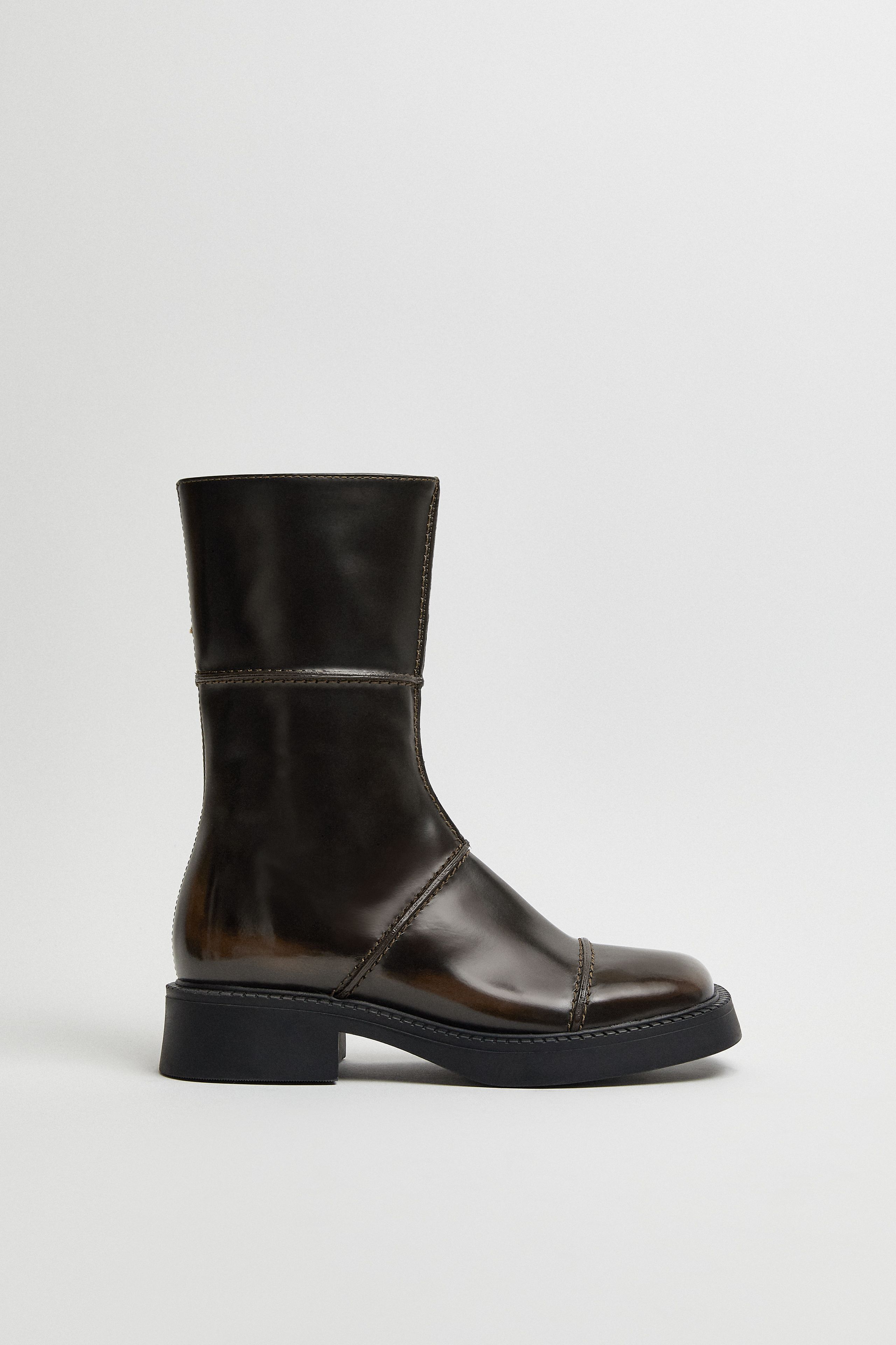 Dahlia Boots - Brown Brush Off Leather | Miista