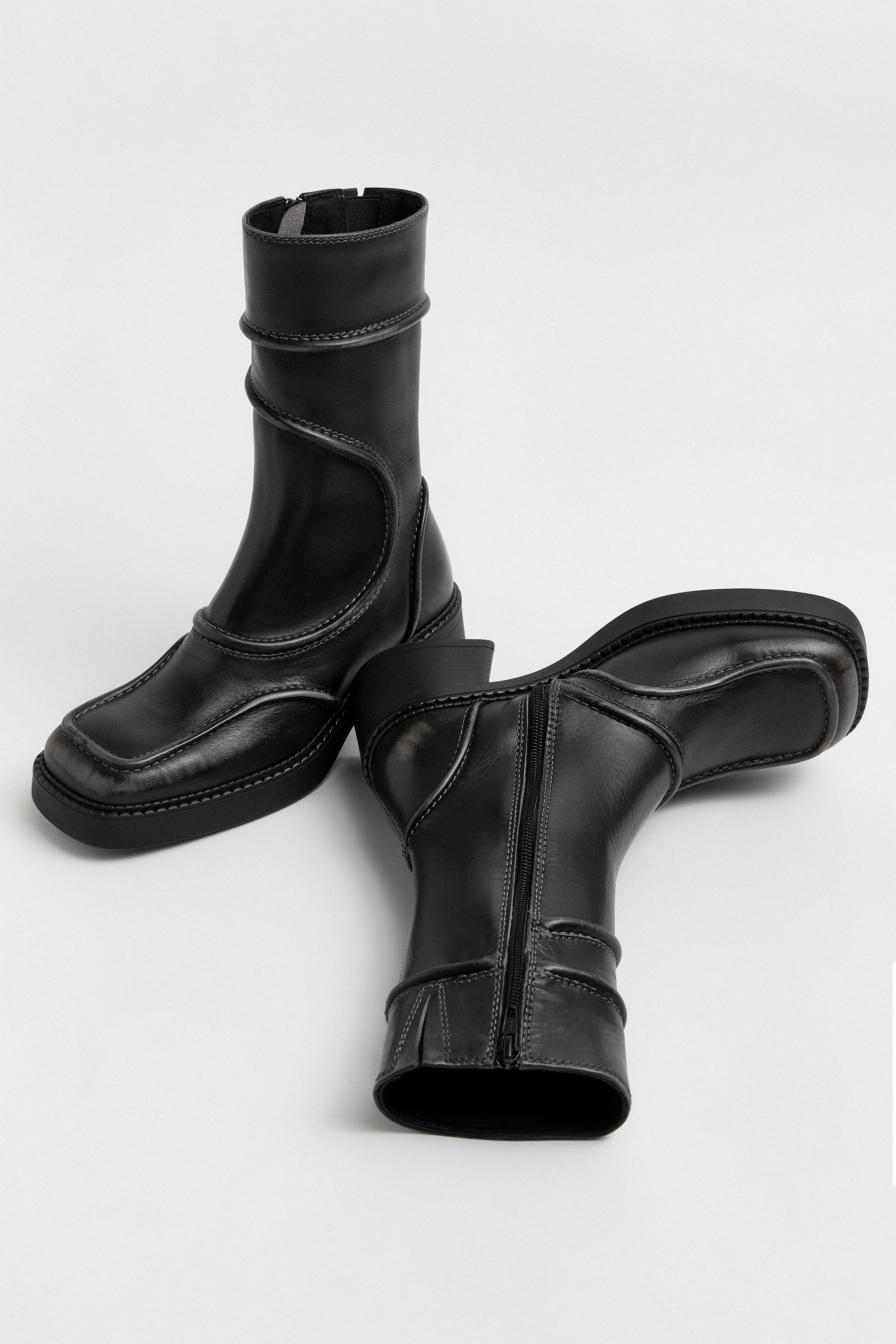 Malene Boots - Dark Grey Leather Grey Stitching | Miista