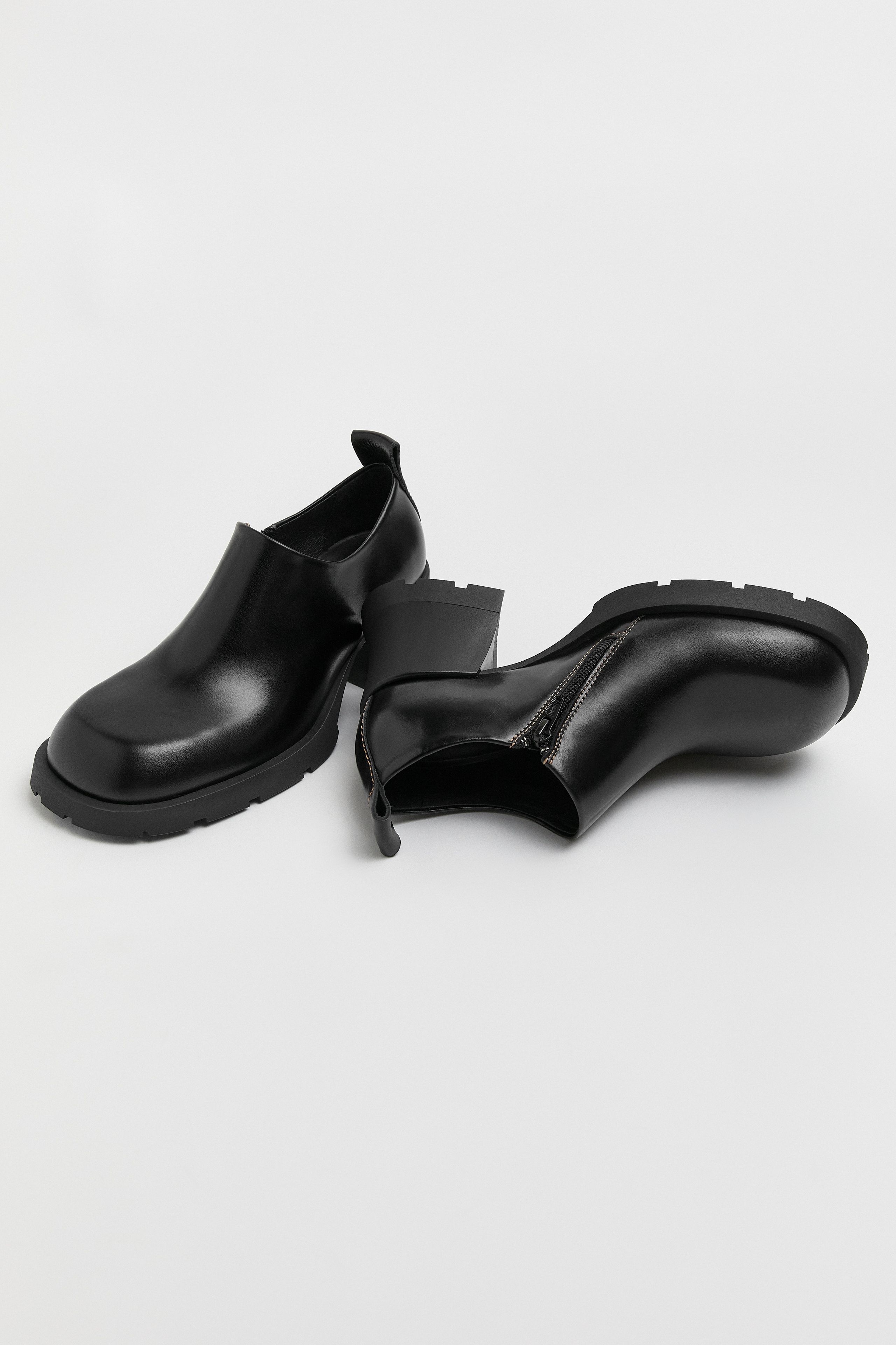 Henar Brogues - Black Leather | Miista