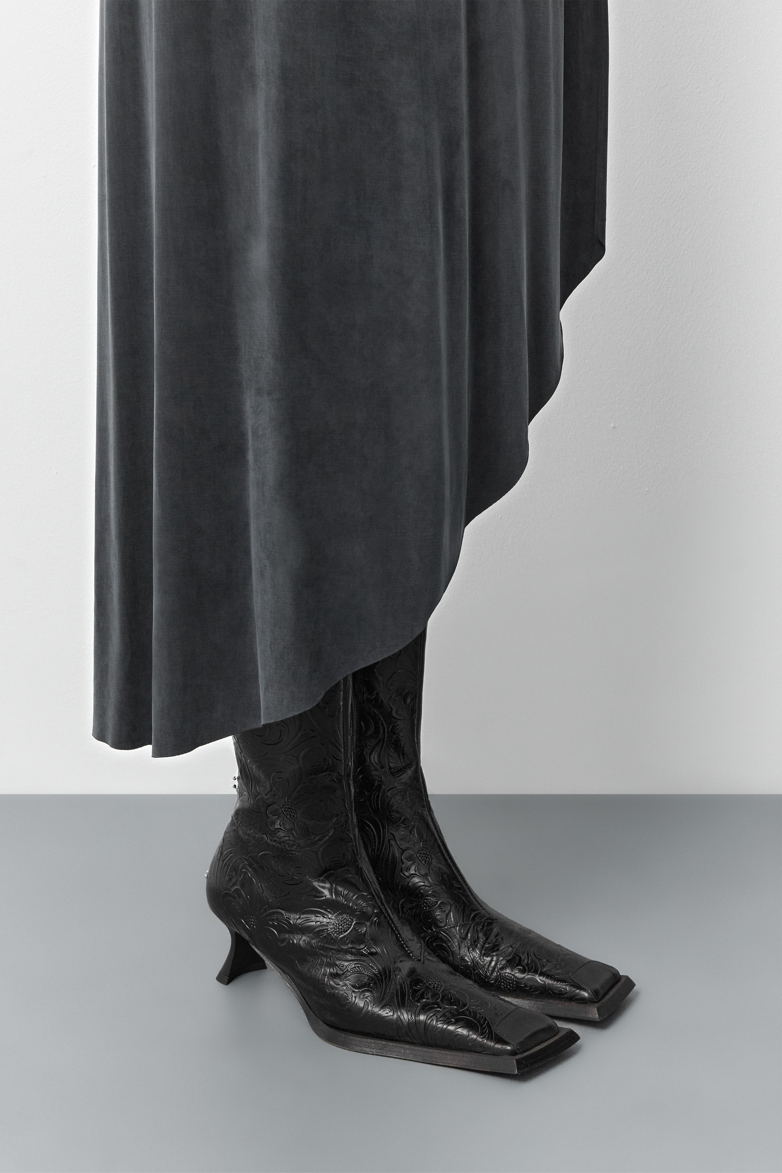 Alfreda Boots - Black Embossed Leather | Miista