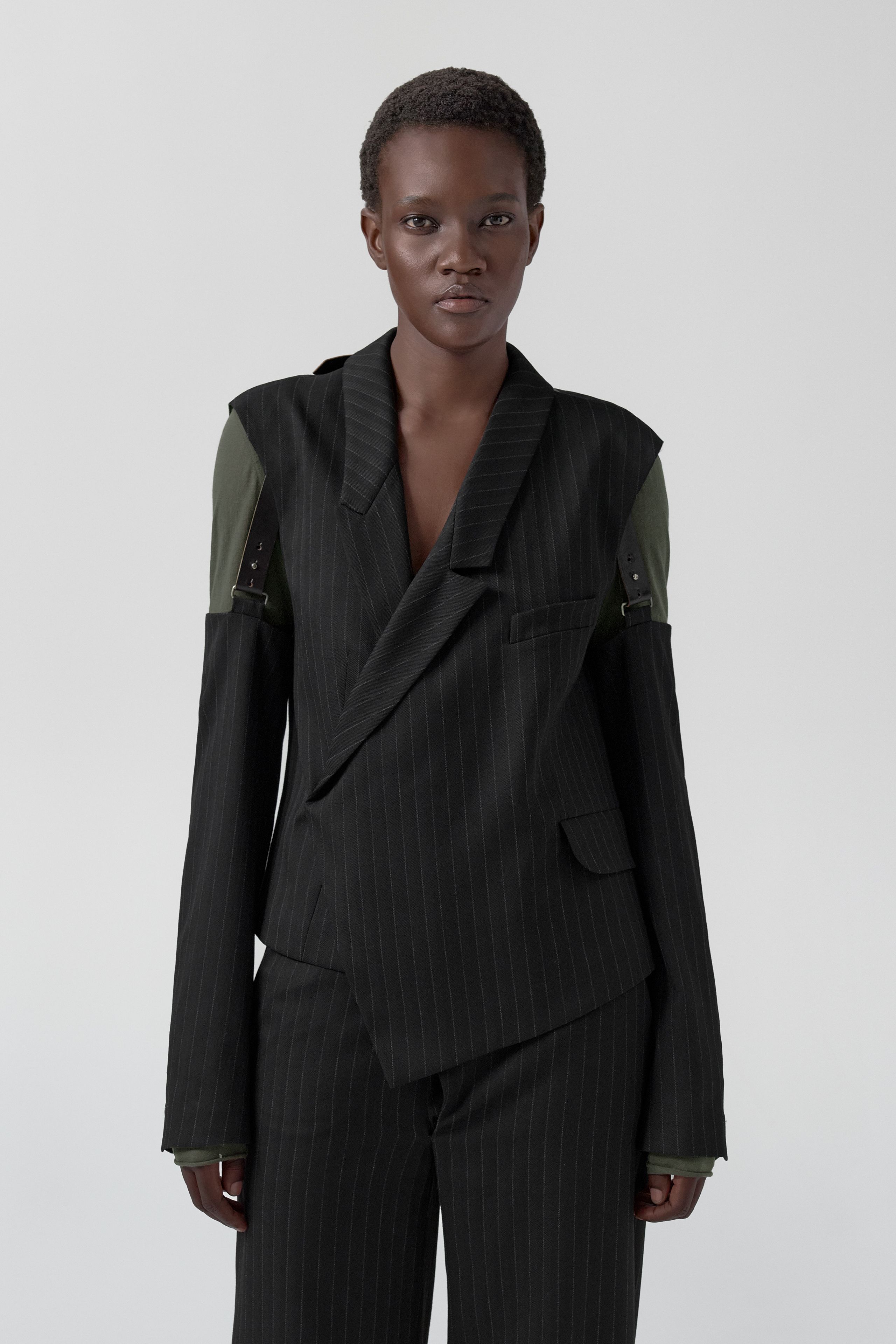 Nereida Blazer - Black Pinstripe | Miista