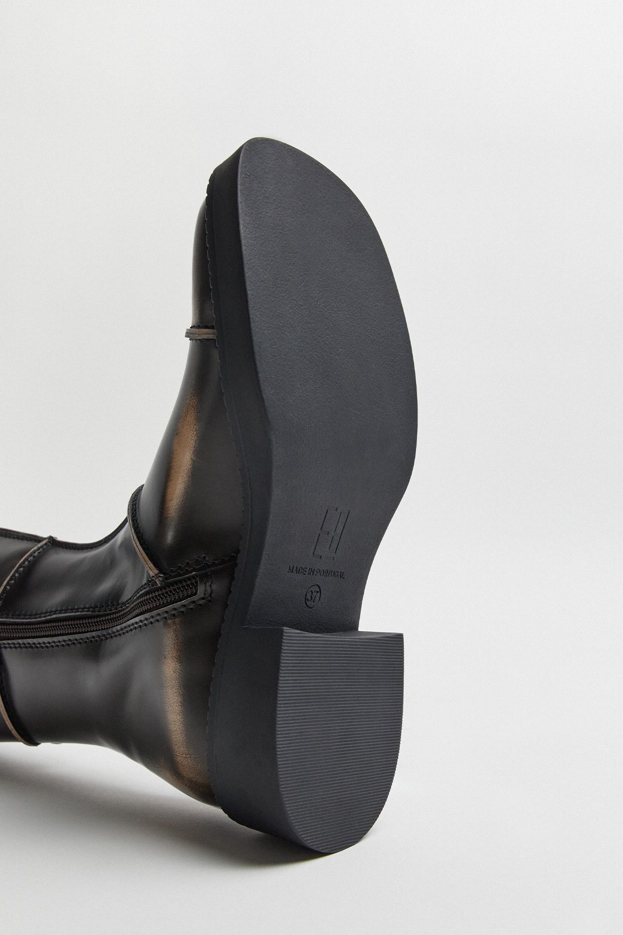 【関税込み】Miista ブラウン Dahlia ブーツ Brown Dahlia Boots by Miista on Sale