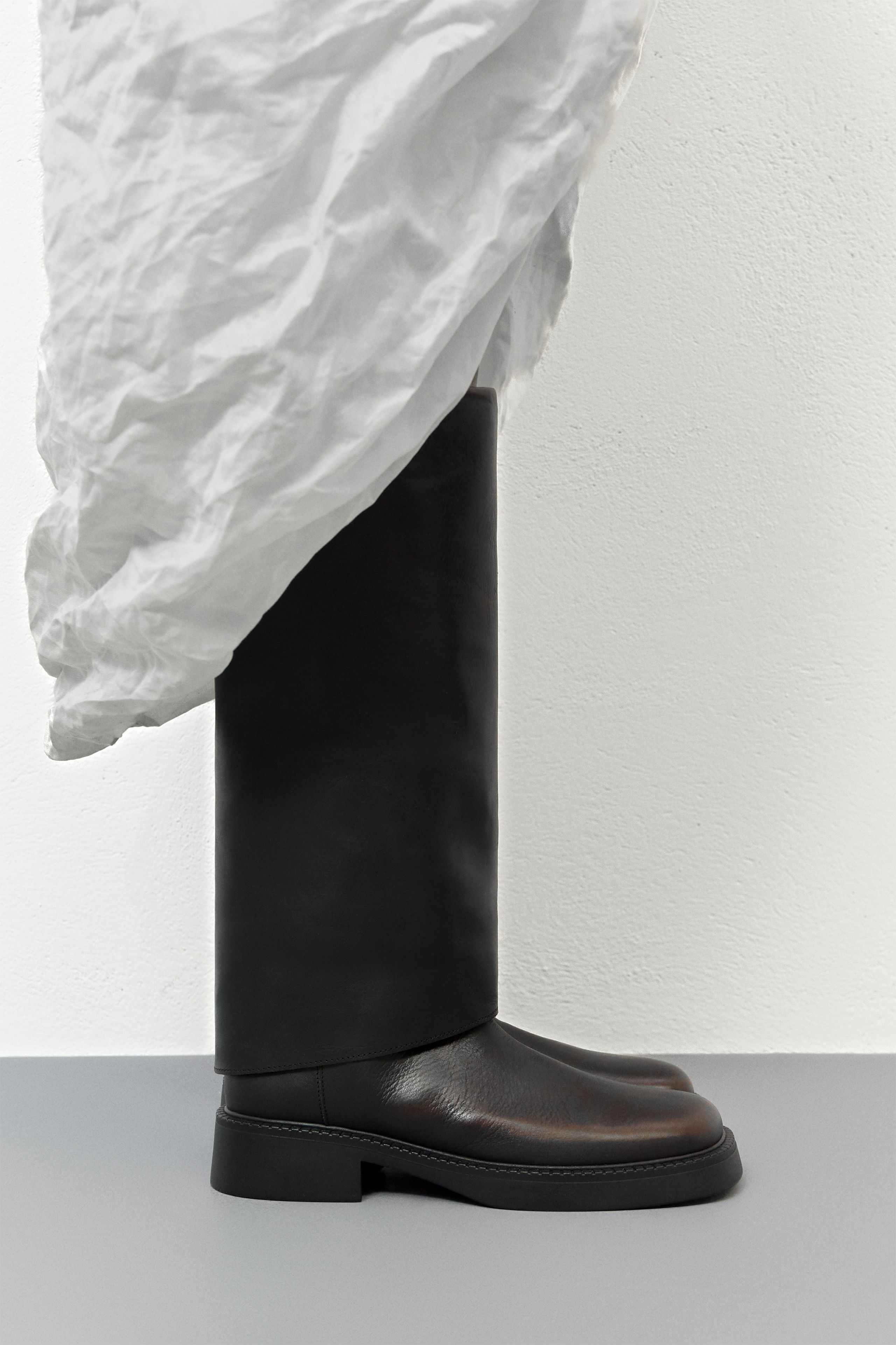 Leala Boots - Brown Brush Off Leather | Miista