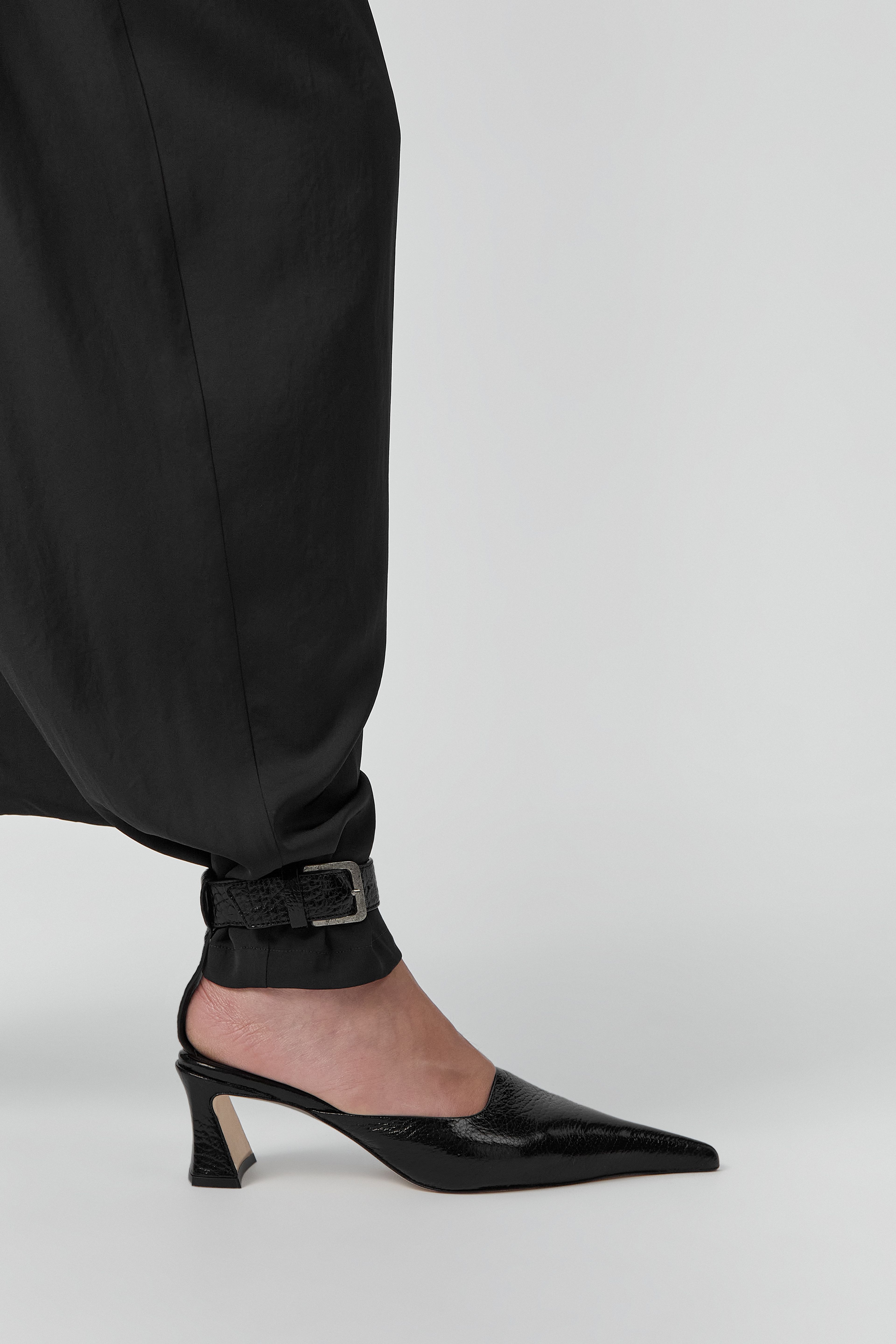 Qori Courts - Black Grainy Leather | Miista | Designed & Handmade in Europe